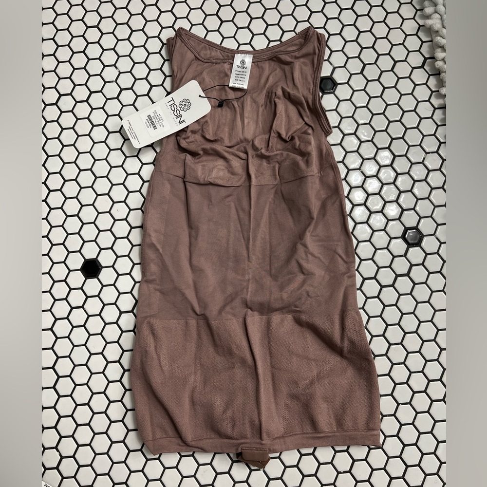 NWT tissini Shapewear body mitchel cocoa size large
